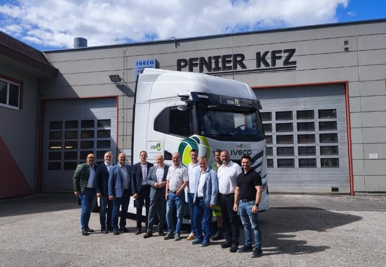 Fahrzeugübergabe bei IVECO-Pfnier Fahrzeugübergabe bei IVECO-Pfnier